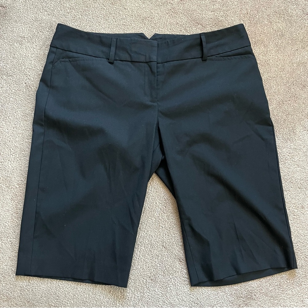 Express Women’s Bermuda Suiting Shorts Size 6